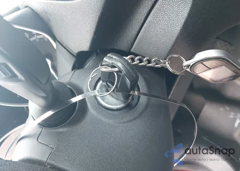 2015 Ford Fiesta Se z USA, uszkodzony, nr VIN 3FADP4EJXFM129848